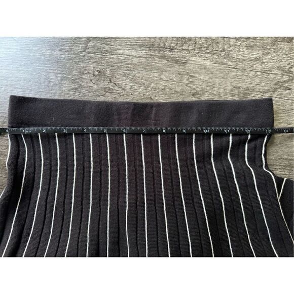 LOFT women’s black and white pin stripe sweater circle skirt - Picture 6 of 6